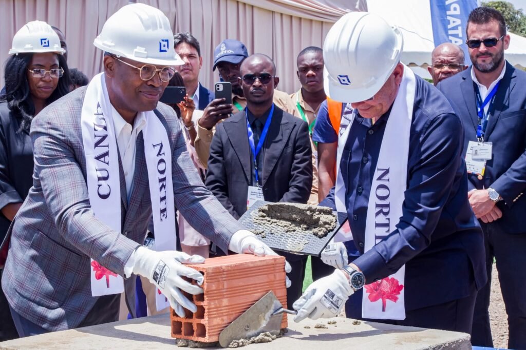 EXECUTIVO LANÇA PRIMEIRA PEDRA DO PAVILHÃO MULTIUSOS “NDALATANDO ARENA”