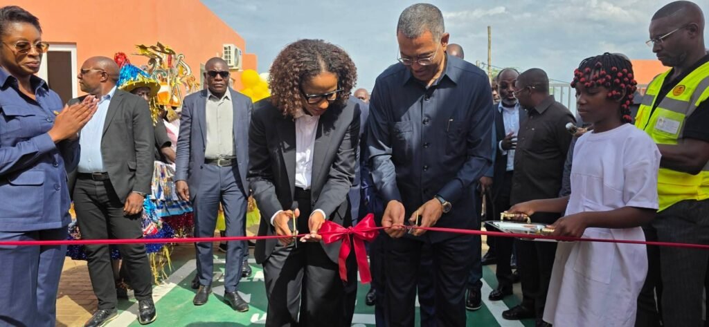 MIREMPET E MED INAUGURAM COMPLEXO ESCOLAR NOS MULENVOS