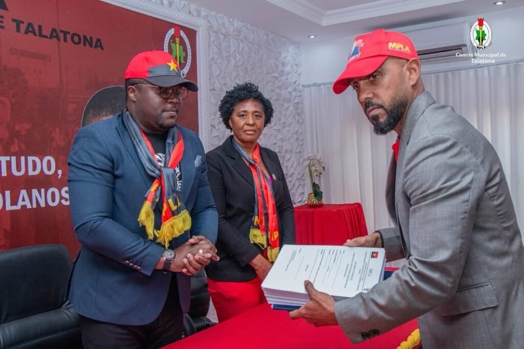 LUKENY HENDRICK APRESENTA CANDIDATURA DE SANDRA CAETANO BATALHA AO CARGO DE PRIMEIRA SECRETÁRIA MUNICIPAL DO MPLA EM TALATONA